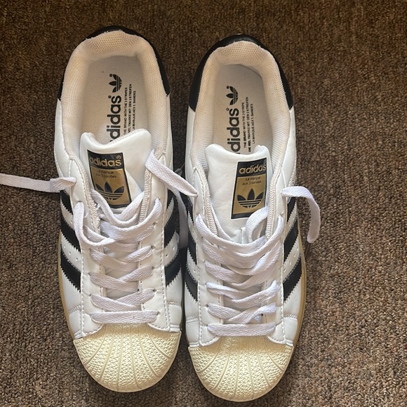 A beautiful adidas size 8 with light good condition - Picture 4 of 7